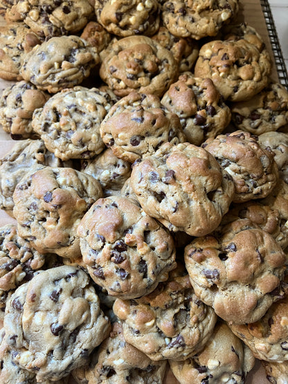 Signature Chocolate Chip Cookie Dozen