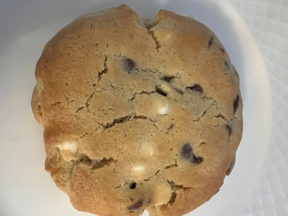 Signature Chocolate Chip Cookie Dozen